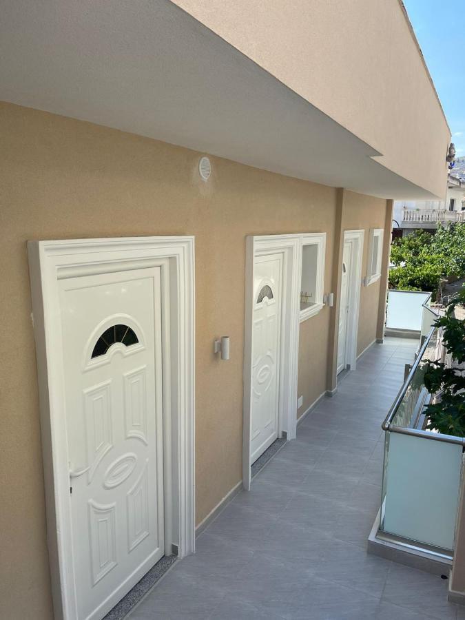 Villa Eden Breeze Sarande Bagian luar foto
