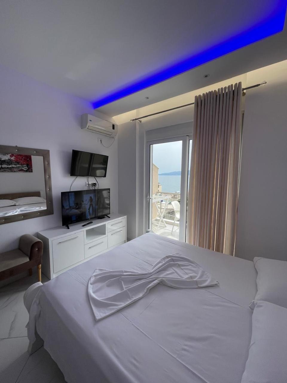 Villa Eden Breeze Sarande Bagian luar foto